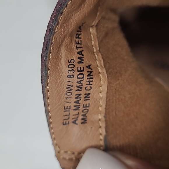 Cloud Walkers Women's Ankle Boot - Picture 9 of 12